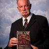 Koran-Burning Pastor Terry Jones Wants To Run For President Of The United States Of Pleasepayattentiontome